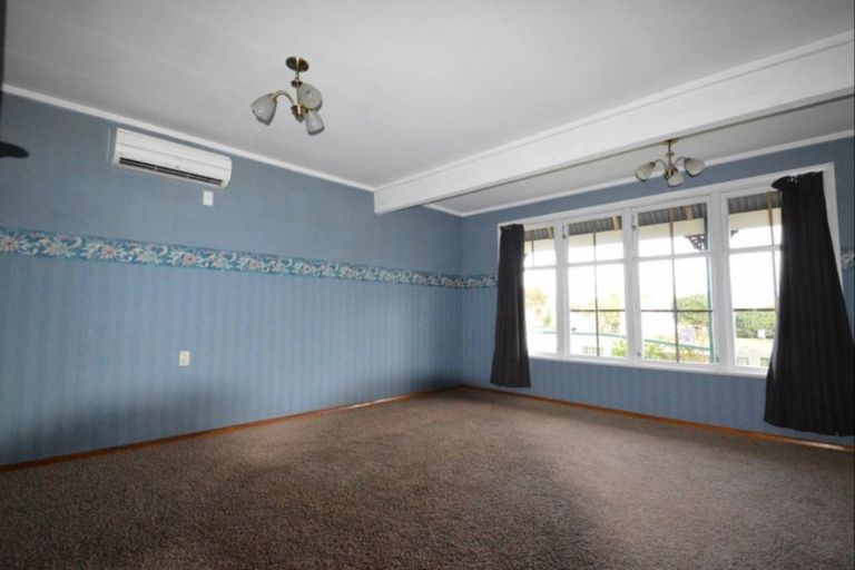 Photo of property in 16 Bartholomew Road, Levin, 5510