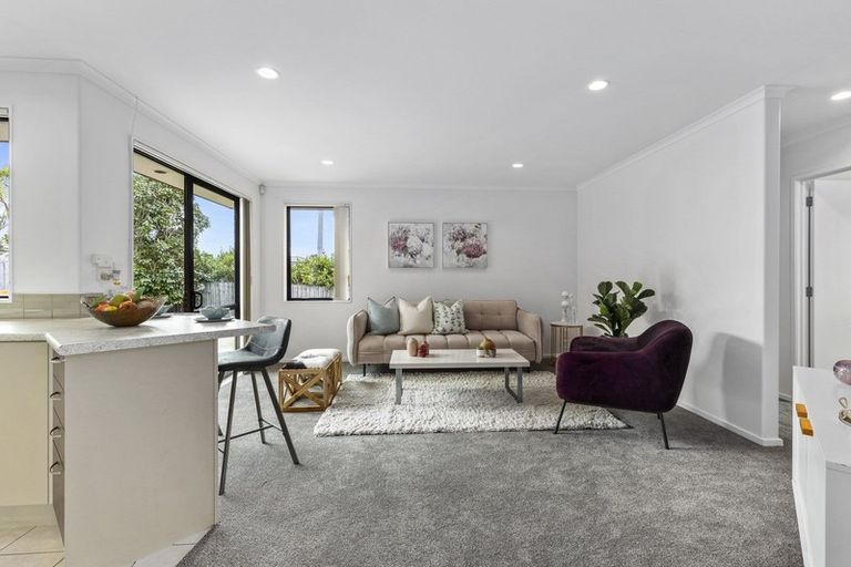 Photo of property in 3 Durbin Court, Greenhithe, Auckland, 0632