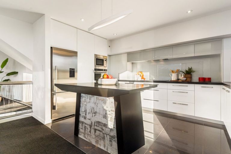 Photo of property in 1/58 The Parade, Bucklands Beach, Auckland, 2012