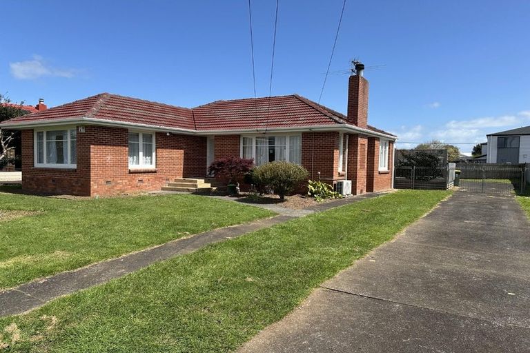 Photo of property in 5 Fraser Road, Papatoetoe, Auckland, 2025