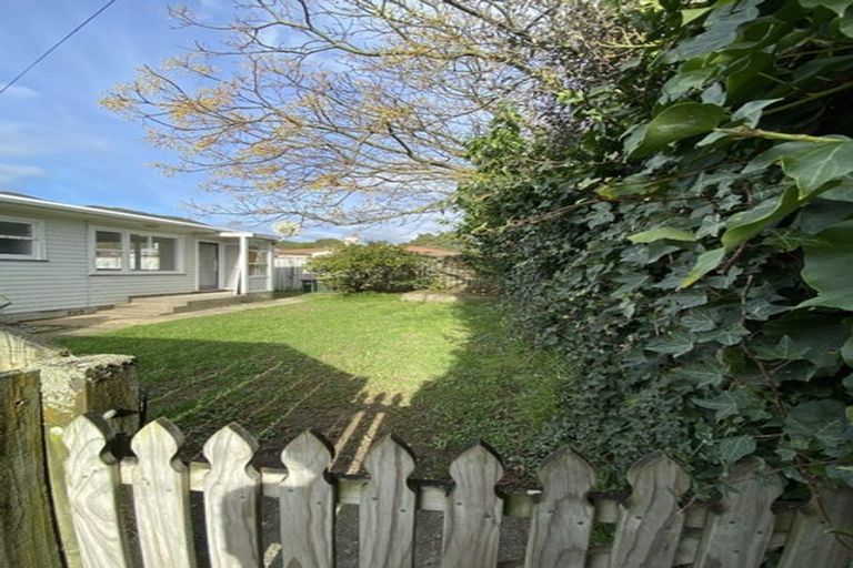 Photo of property in 98c Waiwhetu Road, Waterloo, Lower Hutt, 5011