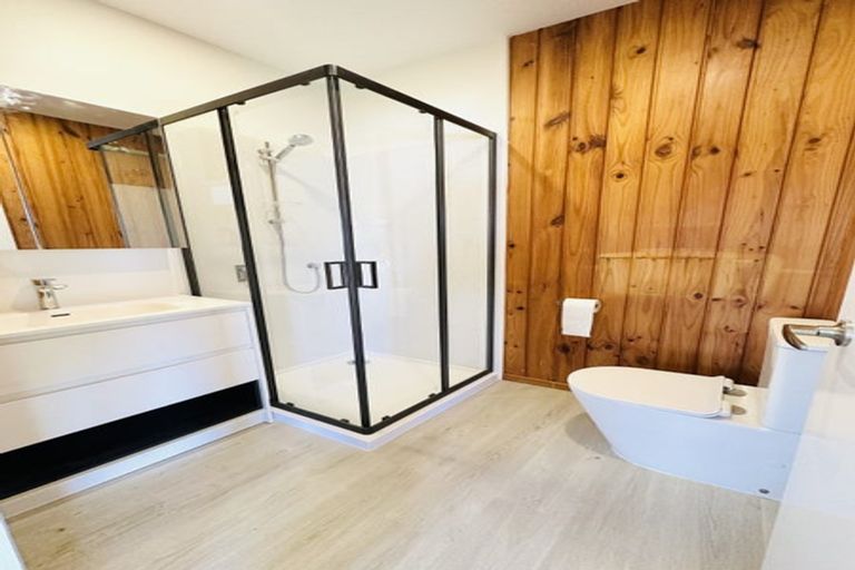 Photo of property in 1413 Whangaparaoa Road, Army Bay, Whangaparaoa, 0930