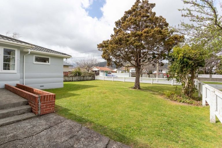 Photo of property in 33 John Street, Trentham, Upper Hutt, 5018