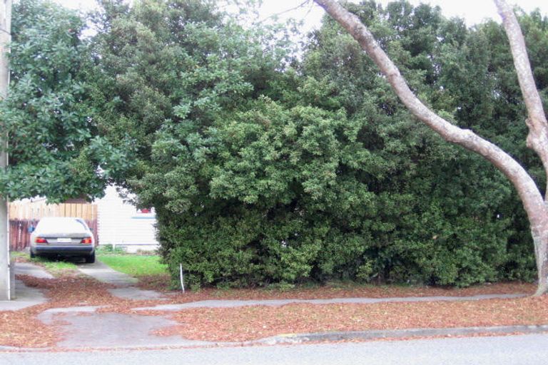 Photo of property in 39 Molesworth Street, Taita, Lower Hutt, 5011