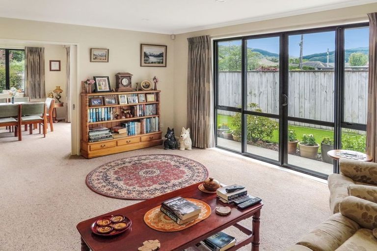 Photo of property in 5a Rongonui Street, Elderslea, Upper Hutt, 5018