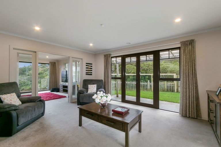 Photo of property in 47 Dowse Drive, Maungaraki, Lower Hutt, 5010