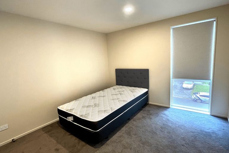 Photo of property in 26 Stephen Avenue, Henderson, Auckland, 0610