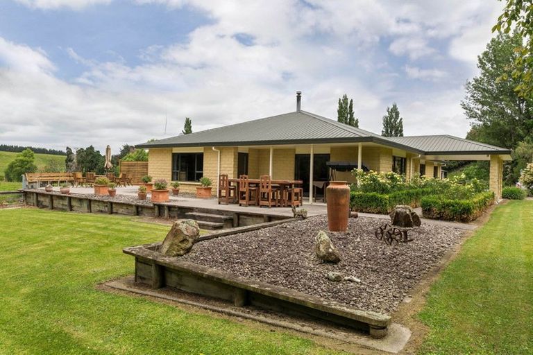 Photo of property in 6 Cuba Street, Dannevirke, 4930