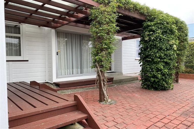 Photo of property in 29 Putnam Street, Northland, Wellington, 6012