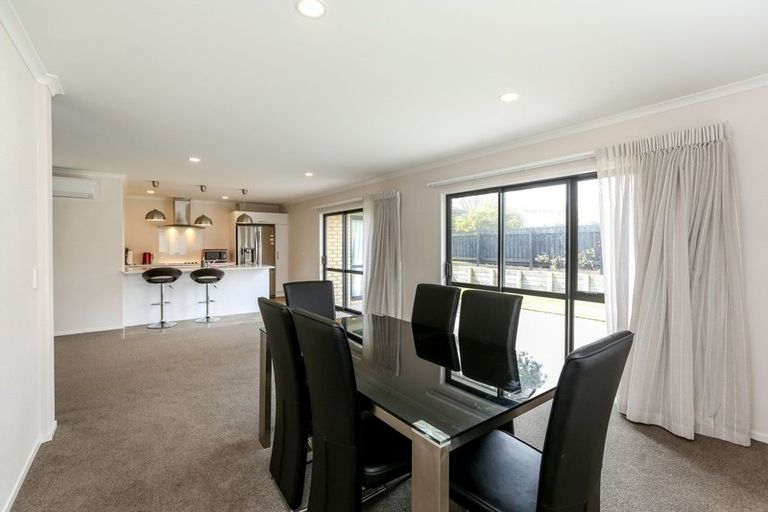 Photo of property in 5 Market Lane, Westown, New Plymouth, 4310