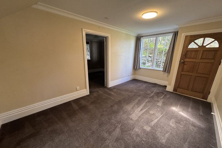Photo of property in 27 Tawa Terrace, Tawa, Wellington, 5028