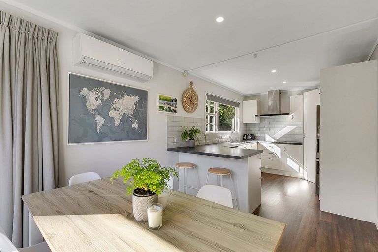 Photo of property in 15 Charthouse Lane, Whitby, Porirua, 5024