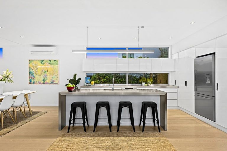 Photo of property in 61 Kewai Street, Omaha, 0986