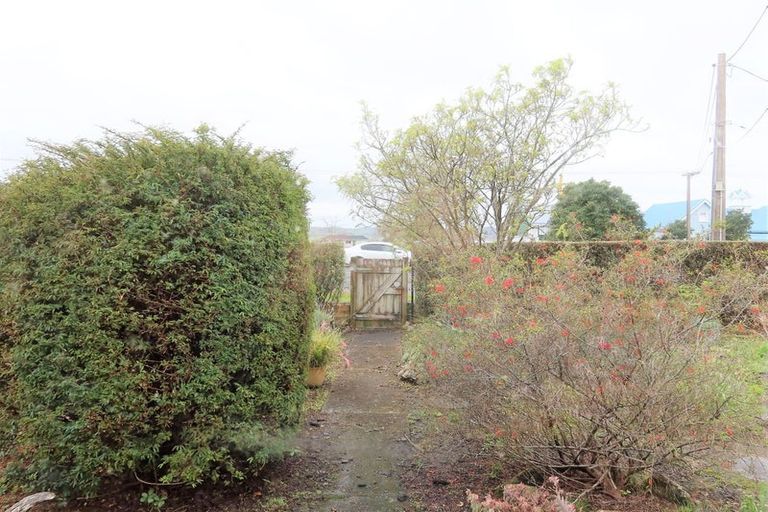 Photo of property in 16 Norton Street, Te Kopuru, 0391