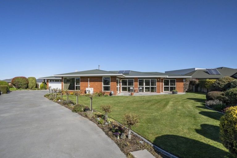 Photo of property in 20 Clifford Place, Amberley, 7410