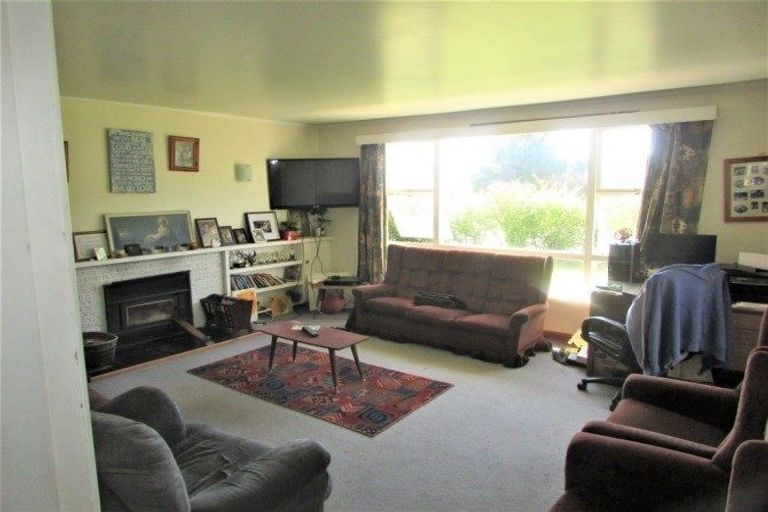 Photo of property in 37 Princes Street, Waikari, 7420