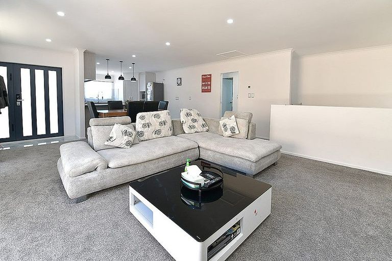 Photo of property in 21 Rauta Way, Helensville, 0800