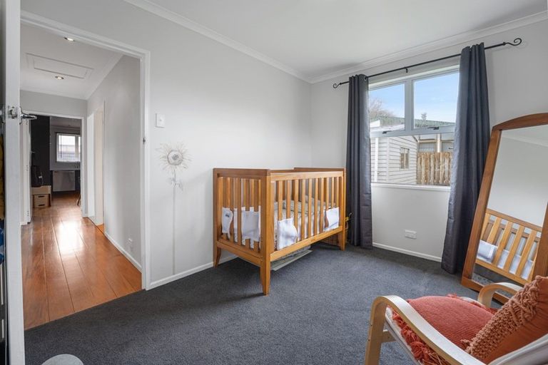 Photo of property in 10 Heaphy Street, Westown, New Plymouth, 4310