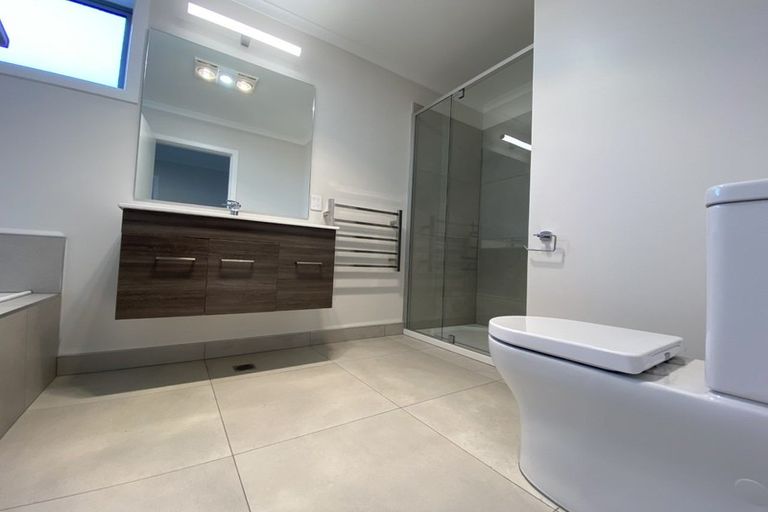 Photo of property in 13 Karearea Avenue, Kenepuru, Porirua, 5022