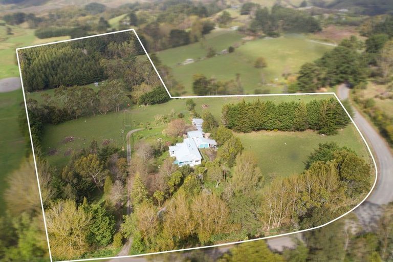 Photo of property in 259 Kahuterawa Road, Linton, Palmerston North, 4472