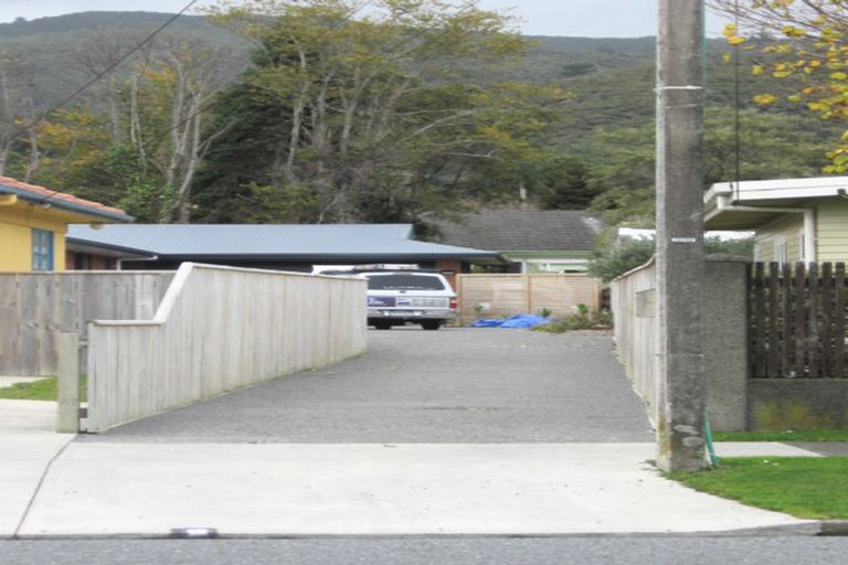 Photo of property in 24a Hawthorn Crescent, Stokes Valley, Lower Hutt, 5019