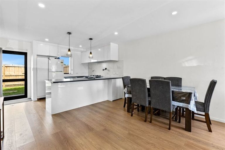 Photo of property in 41a Soaring Bird Drive, Takanini, 2112