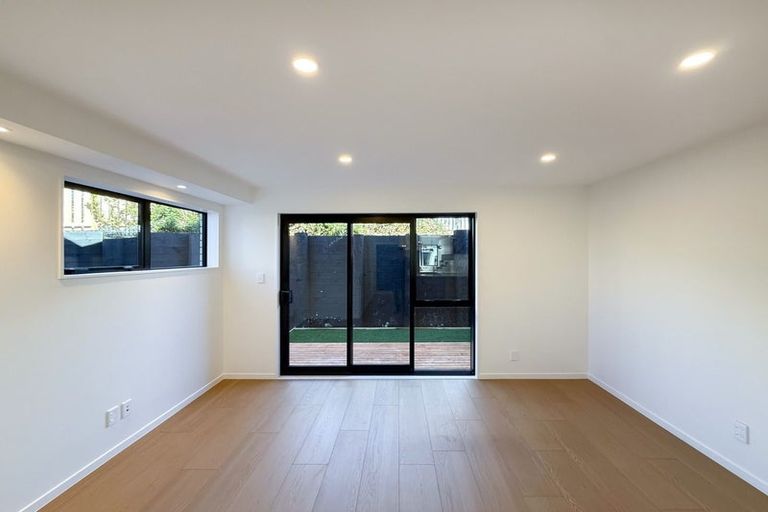 Photo of property in 4/7 Peverill Crescent, Papatoetoe, Auckland, 2025