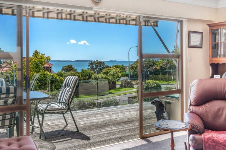 Photo of property in 4 Evelyn Road, Cockle Bay, Auckland, 2014