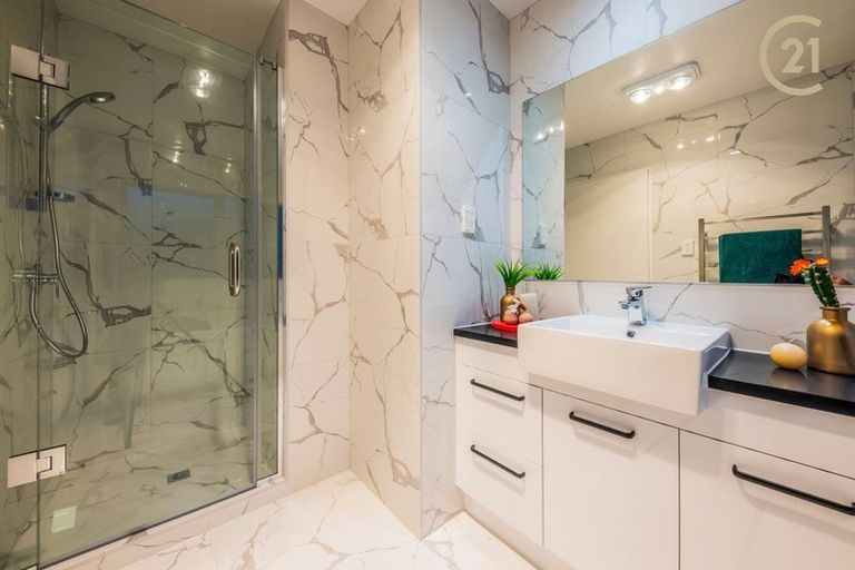 Photo of property in 71 Medvale Avenue, Flat Bush, Auckland, 2019