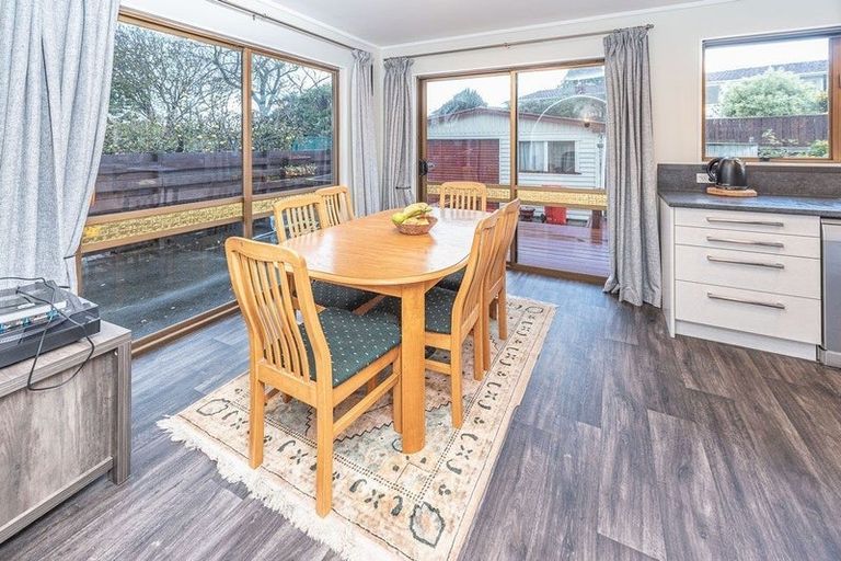 Photo of property in 22 Akepiro Place, Tawhero, Whanganui, 4501