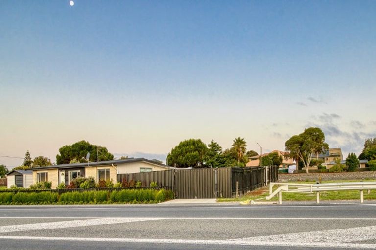 Photo of property in 1/382 Main Road North, Bay View, Napier, 4104