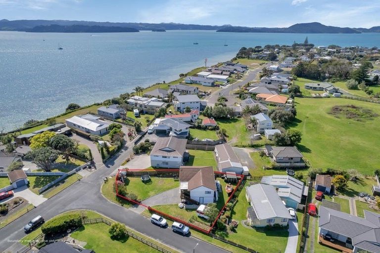 Photo of property in 28 Manaia View Road, One Tree Point, 0118