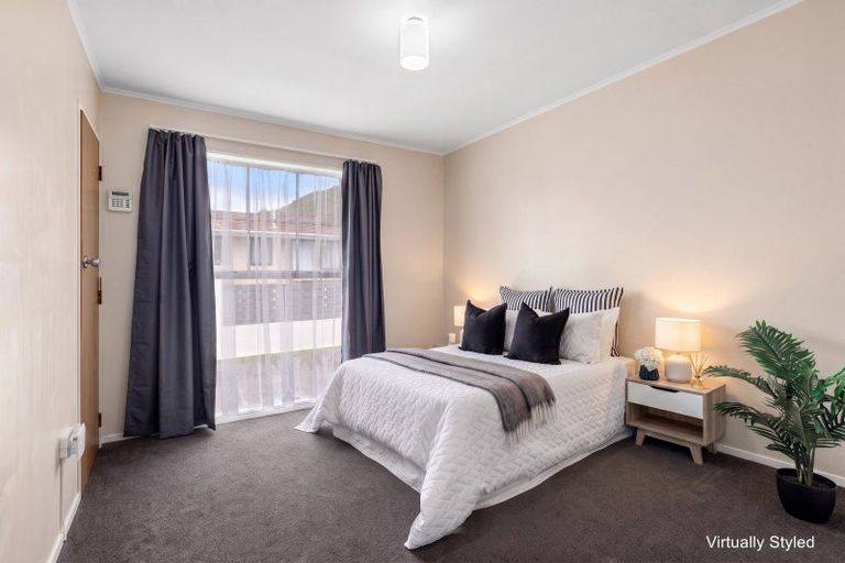 Photo of property in 45 Hartford Crescent, Totara Park, Upper Hutt, 5018