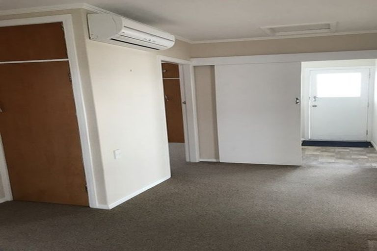 Photo of property in 4 Royal Place, Levin, 5510
