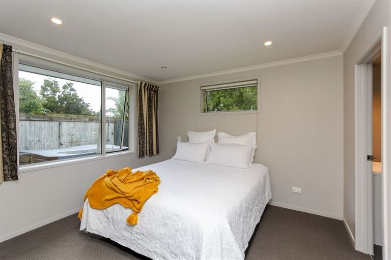Photo of property in 396 Mangorei Road, Highlands Park, New Plymouth, 4312