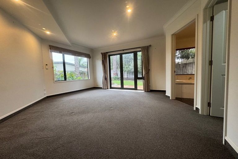 Photo of property in 1 Washington Place, Havelock North, 4130