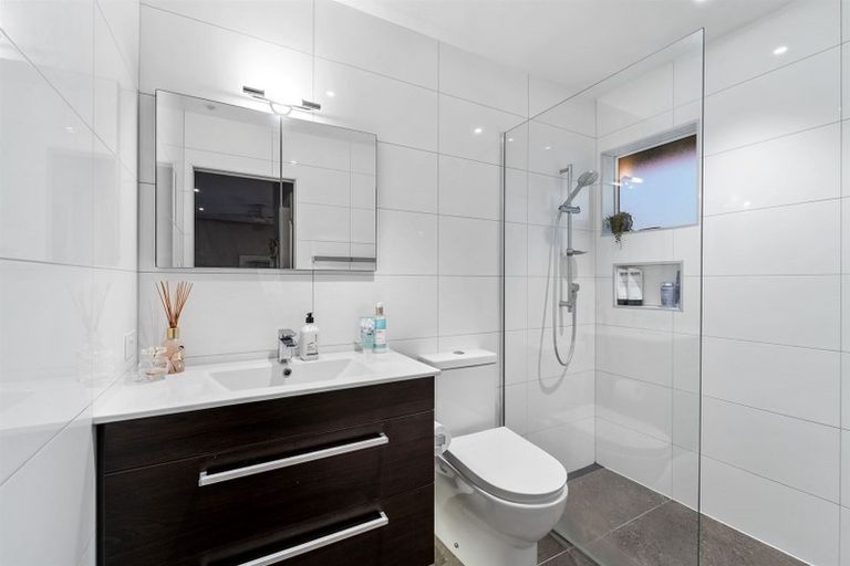 Photo of property in 10 Seine Road, Forrest Hill, Auckland, 0620