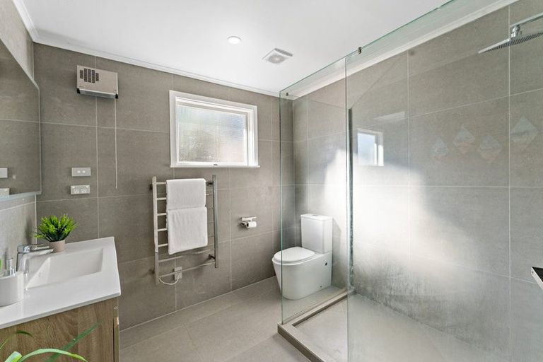 Photo of property in 34 Cassino Street, Bayswater, Auckland, 0622