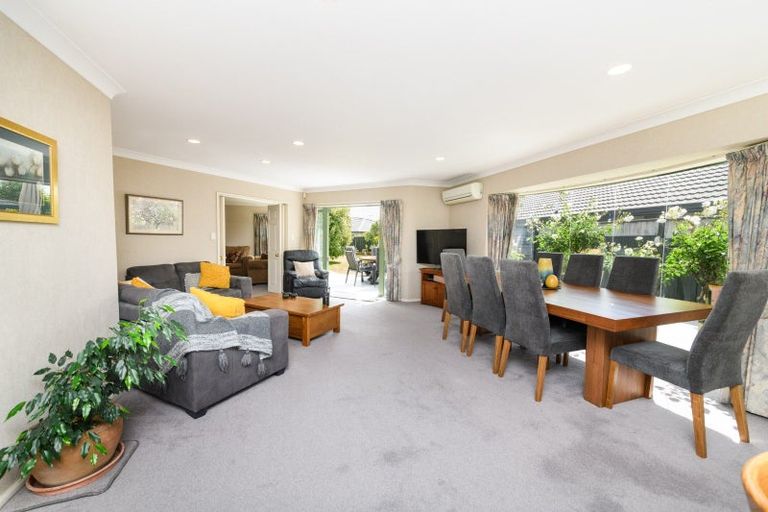 Photo of property in 9 Montana Way, Milson, Palmerston North, 4414
