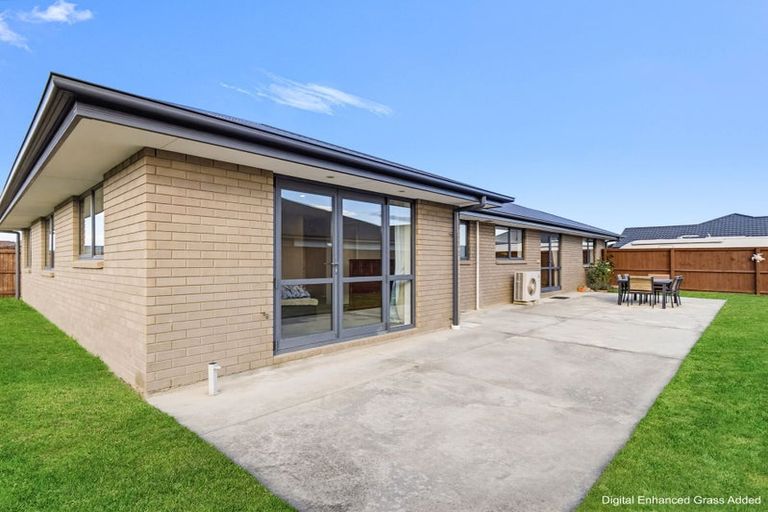 Photo of property in 12 Lloyds Close, Rolleston, 7614