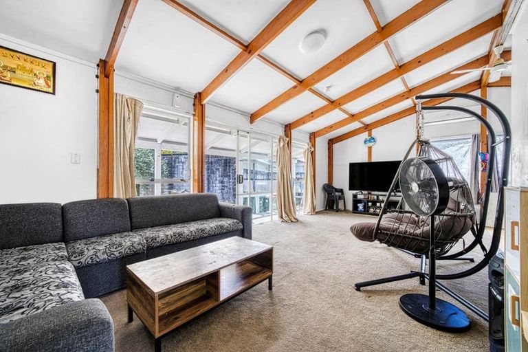 Photo of property in 23 Chrisarda Place, Red Hill, Papakura, 2110