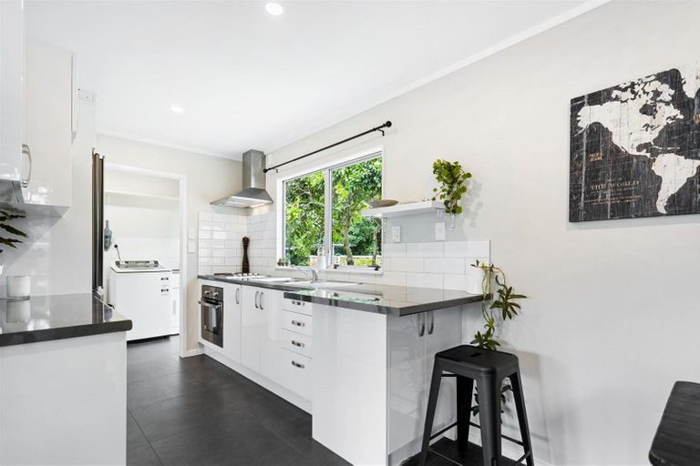 Photo of property in 2/60 Taikata Road, Te Atatu Peninsula, Auckland, 0610