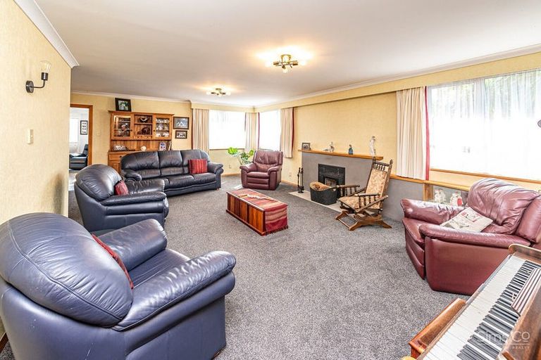 Photo of property in 34 Selwyn Crescent, College Estate, Whanganui, 4500