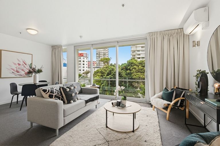 Photo of property in Montreaux Apartments, 3e/164 The Terrace, Wellington Central, Wellington, 6011