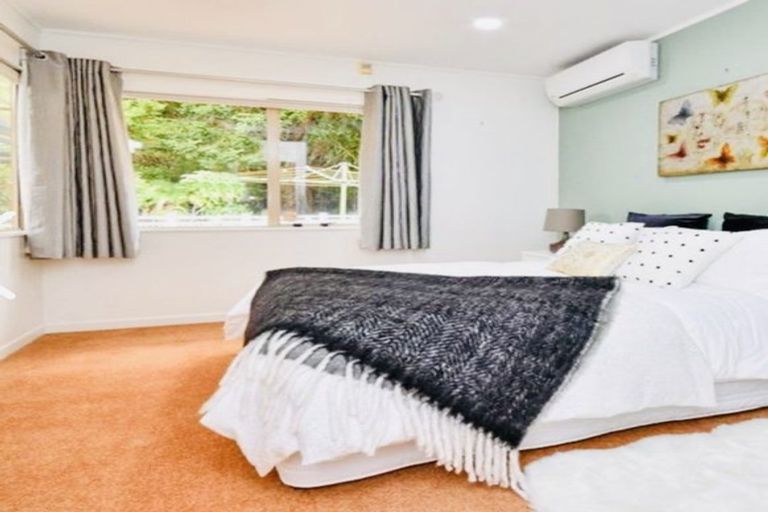 Photo of property in 5 Silkwood Grove, Totara Heights, Auckland, 2105