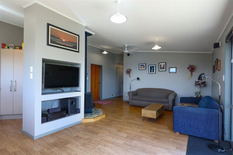 Photo of property in 335 Old Coach Road, Upper Moutere, 7173