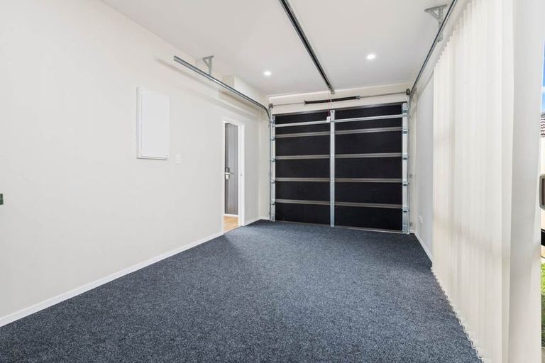 Photo of property in 69 Clevedon Road, Papakura, 2110