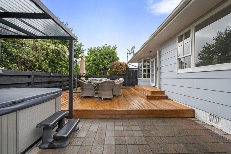 Photo of property in 6 Kimberley Grove, Westbrook, Palmerston North, 4412
