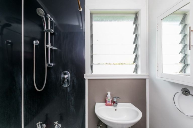 Photo of property in 4 Mcgregor Avenue, Pirimai, Napier, 4112