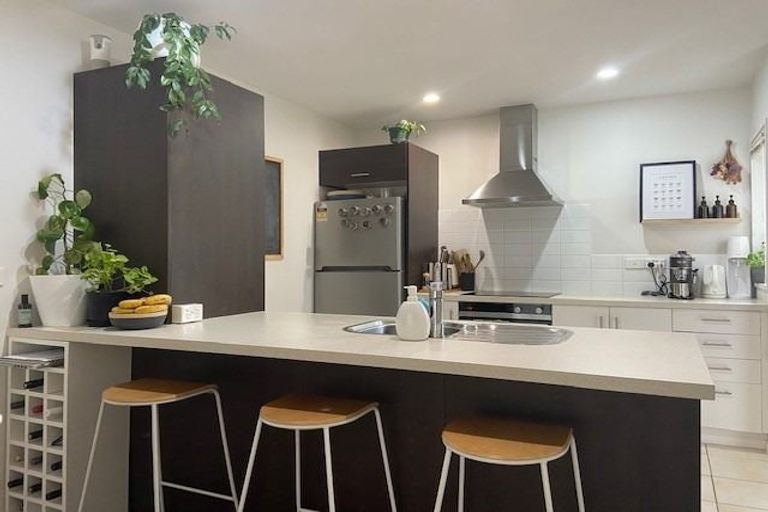 Photo of property in 3/206 Manuka Road, Bayview, Auckland, 0629